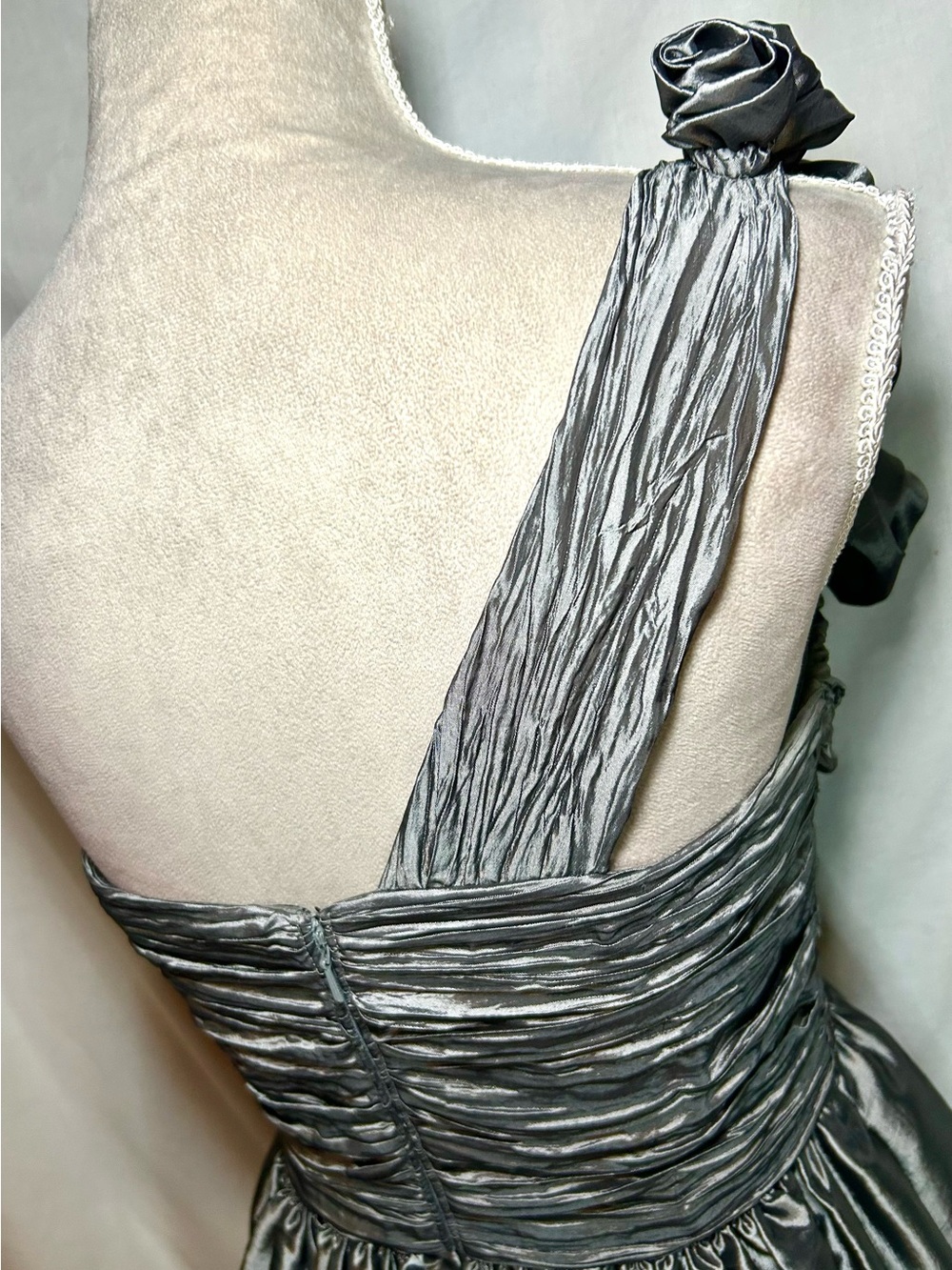 Maggy London Metallic Gunmetal Taffeta Ruched Rosette Party Dress, Size S - Picture 13 of 17